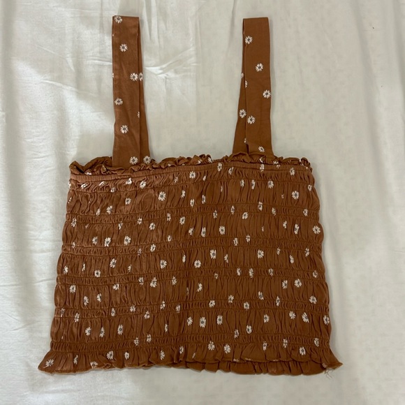 Size XS American Eagle brown ruffled floral crop top WORN ONCE - Picture 1 of 4